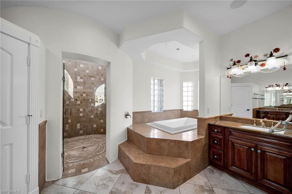 18528 Baseleg AVE, NORTH FORT MYERS FL 33917-22