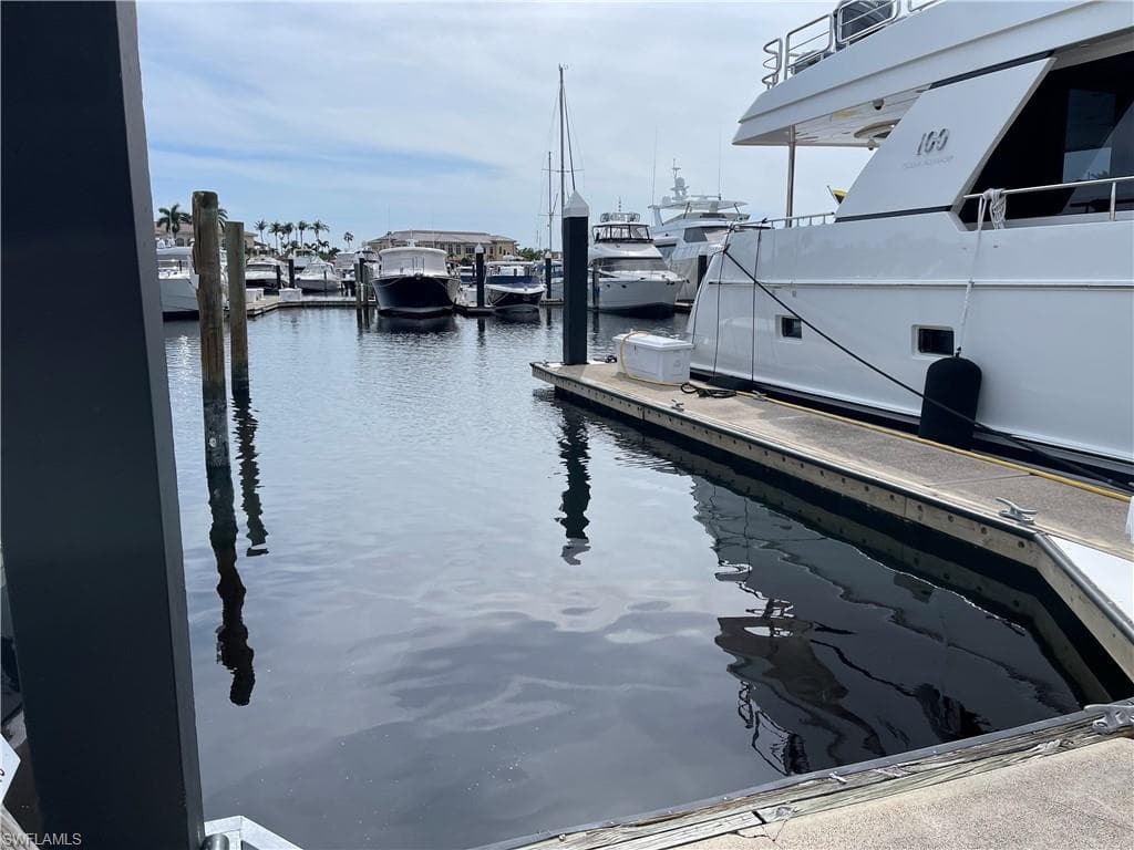 48' BOAT SLIP AT GULF HARBOUR F-15, FORT MYERS FL 33908-2