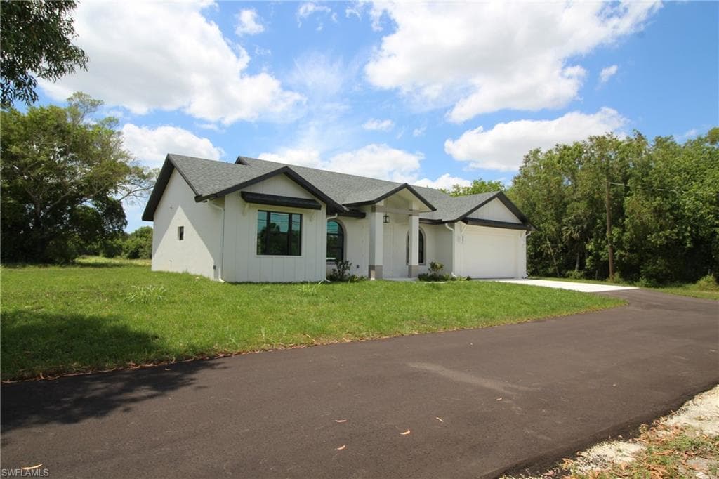 10827 Greenway RD, NAPLES FL 34114-26
