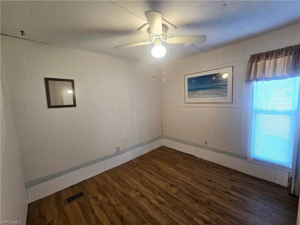 99 Moorhead MNR # 99, NAPLES FL 34112-16