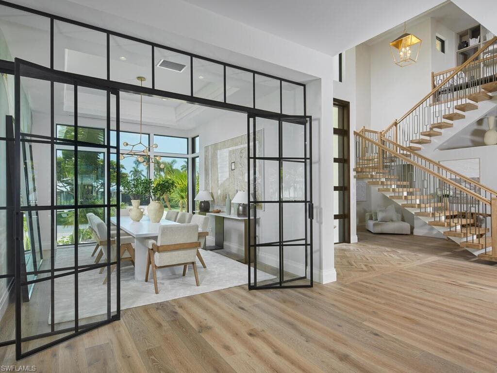 595 16th AVE S, NAPLES FL 34102-13