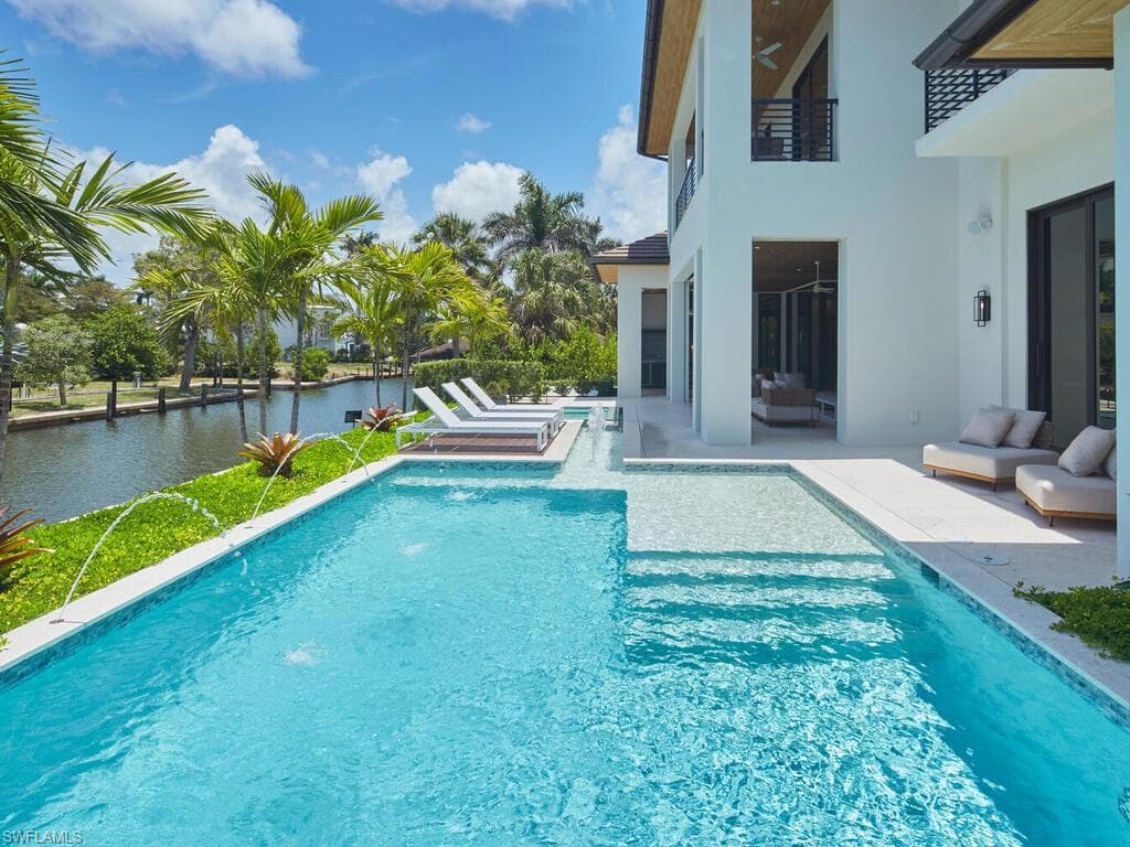595 16th AVE S, NAPLES FL 34102-39