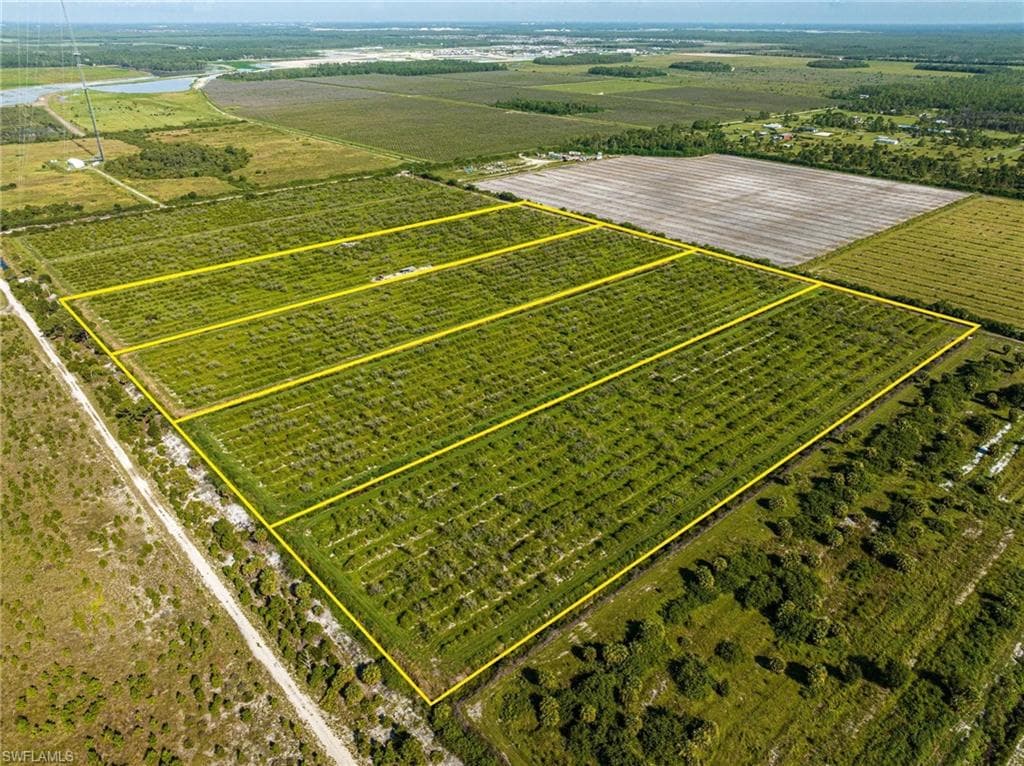 21995 Carter RD, ESTERO FL 33928-9