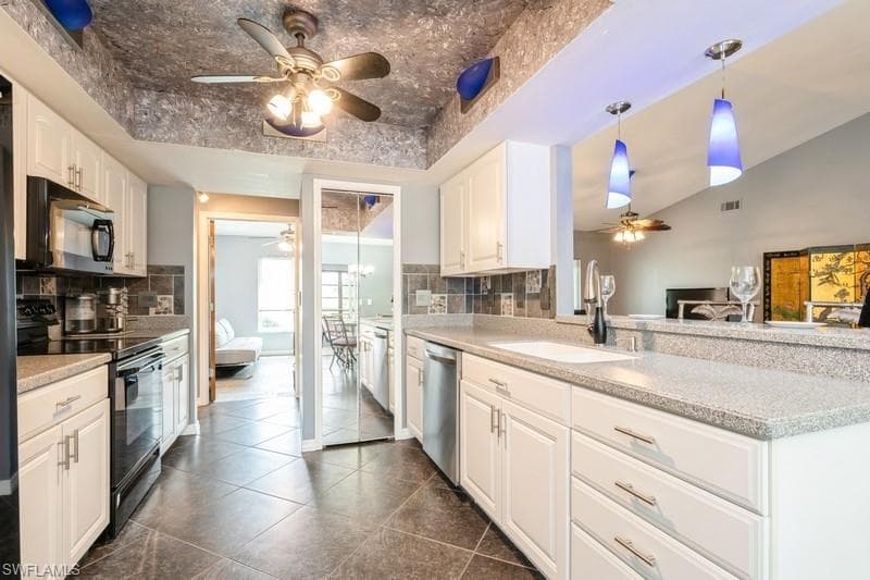 6670 Pangola RD, FORT MYERS FL 33905-8