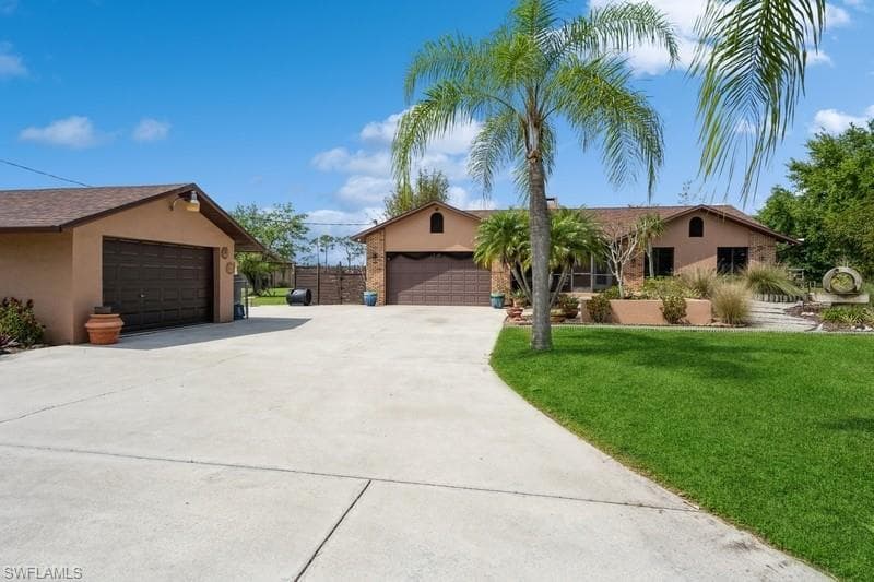 6670 Pangola RD, FORT MYERS FL 33905-37