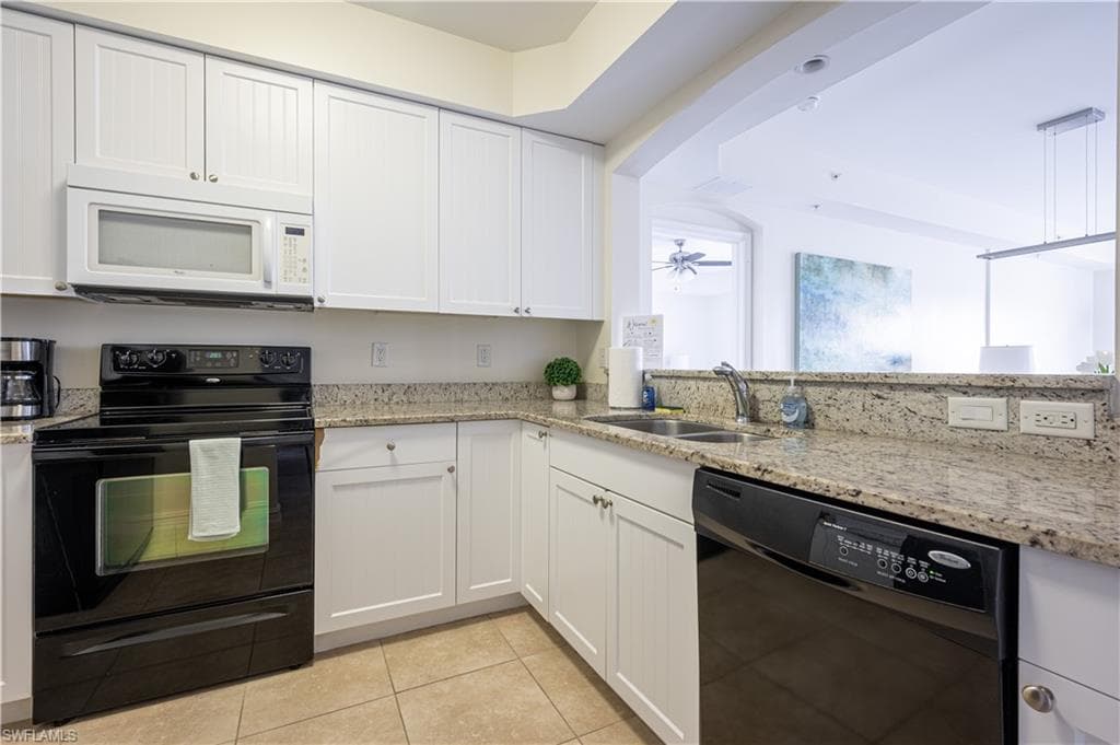 1100 Pine Ridge RD # A304, NAPLES FL 34108-3