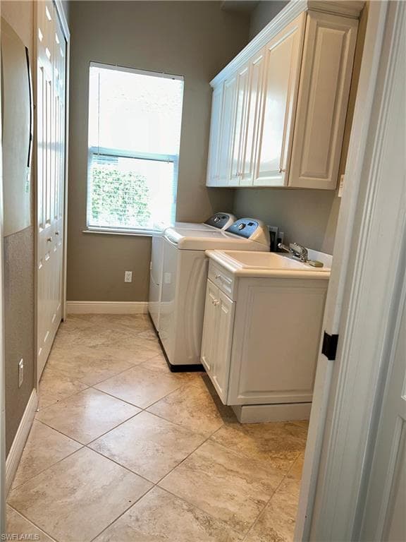 10283 Avonleigh DR, BONITA SPRINGS FL 34135-25