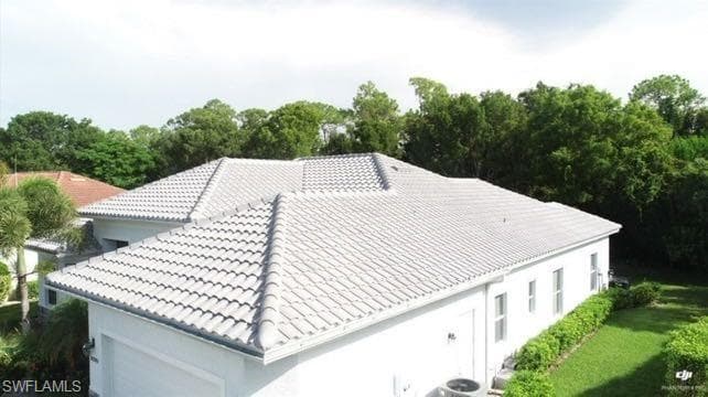 10283 Avonleigh DR, BONITA SPRINGS FL 34135-4