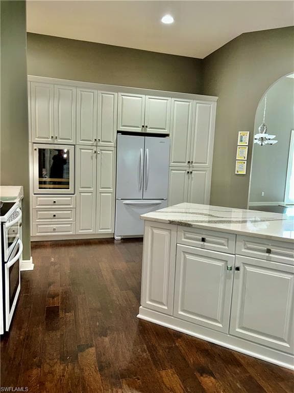 10283 Avonleigh DR, BONITA SPRINGS FL 34135-23