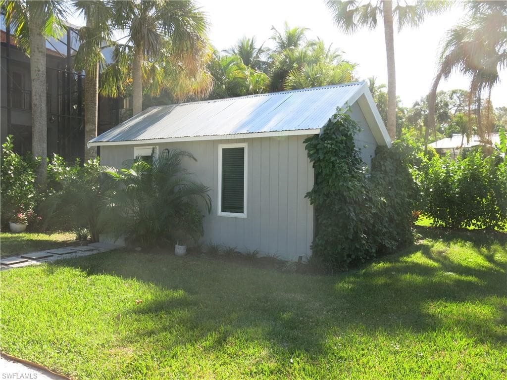 1315 Sandpiper ST, NAPLES FL 34102-3