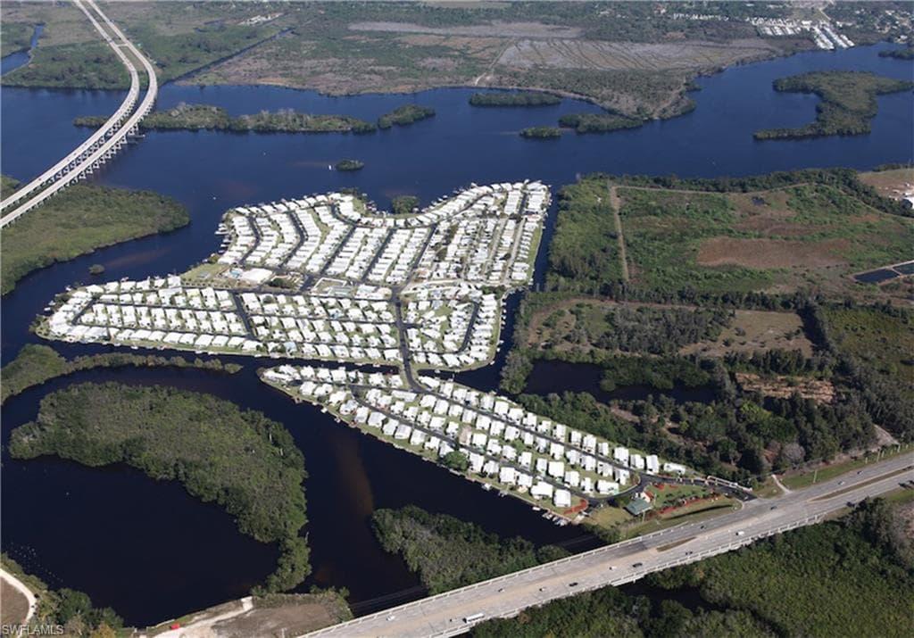 241 Tangerine DR, FORT MYERS FL 33905-4