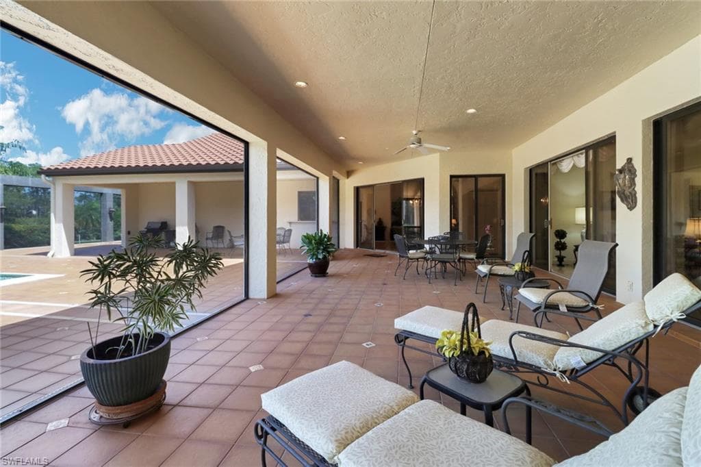 4724 Oak Leaf DR, NAPLES FL 34119-19
