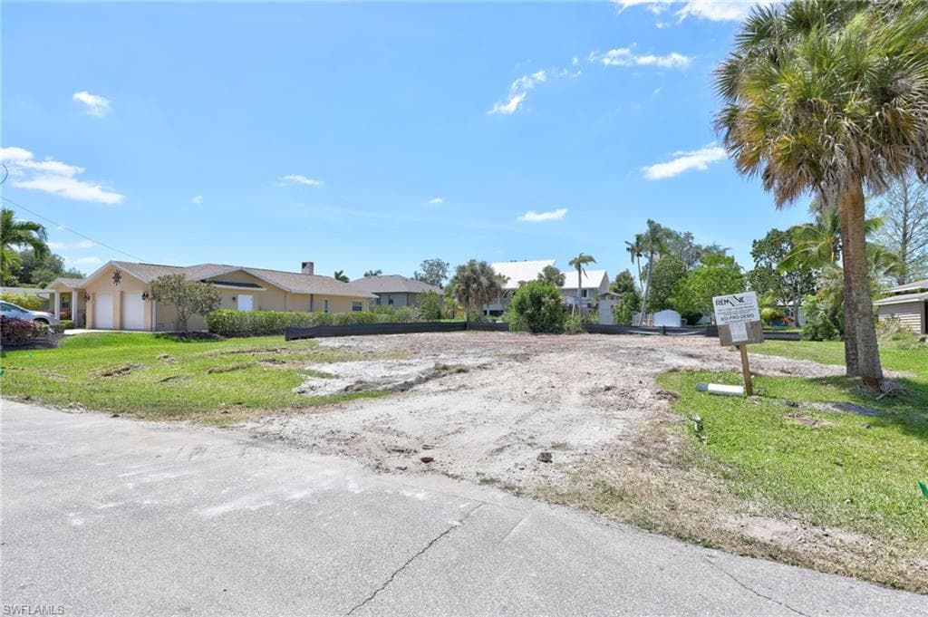 27281 Johnson ST, BONITA SPRINGS FL 34135-9