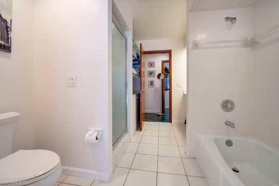4324 Butterfly Orchid LN, NAPLES FL 34119-25