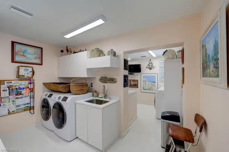 4324 Butterfly Orchid LN, NAPLES FL 34119-28