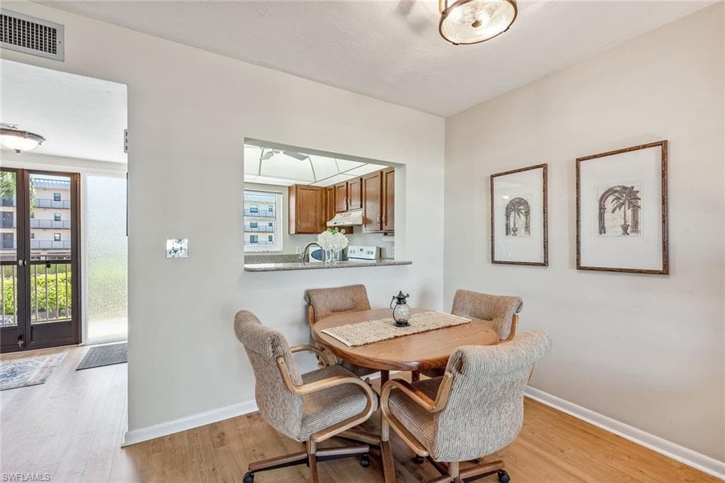 807 River Point DR 105D-5