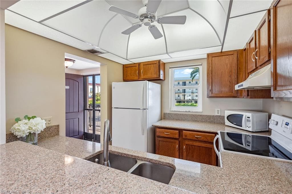 807 River Point DR 105D-6