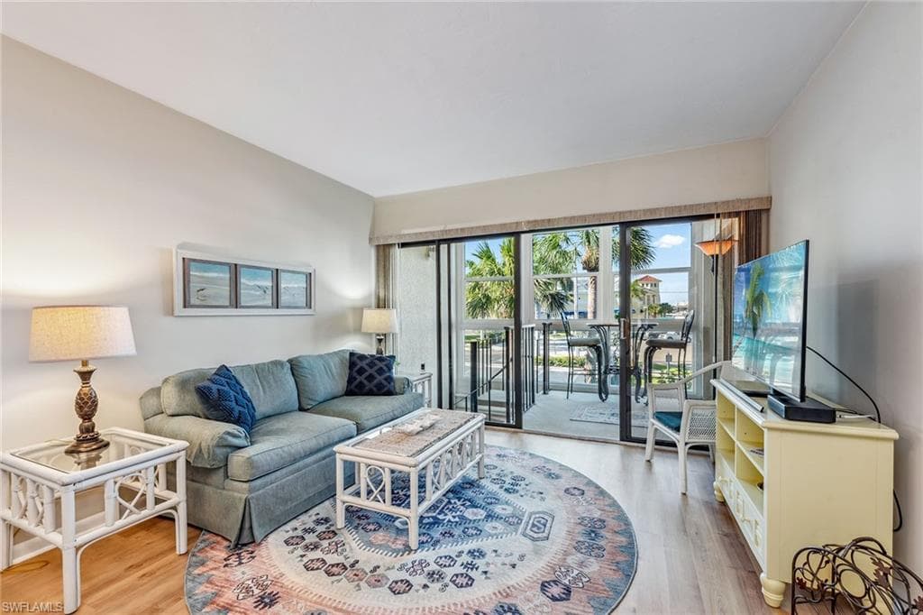 807 River Point DR 105D-2