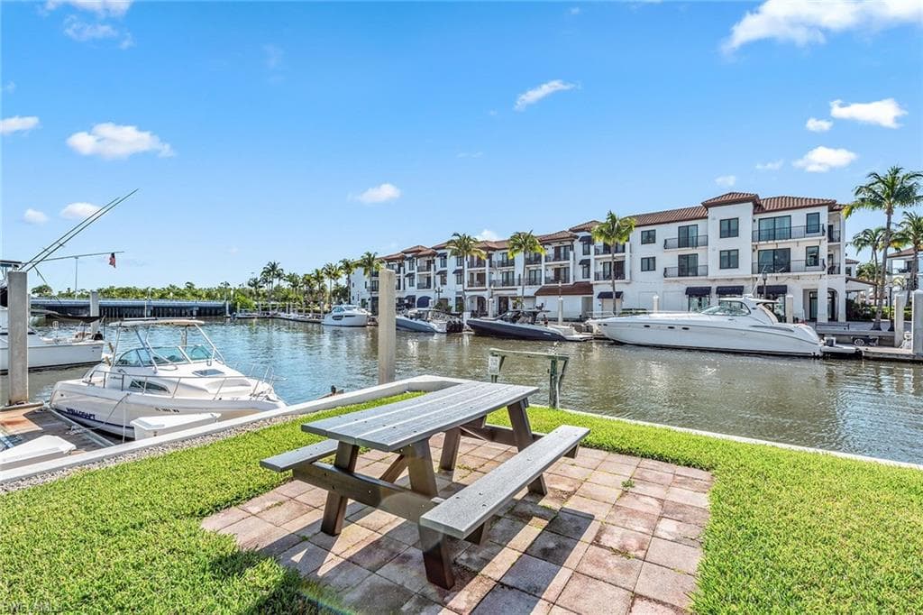 807 River Point DR 105D-32