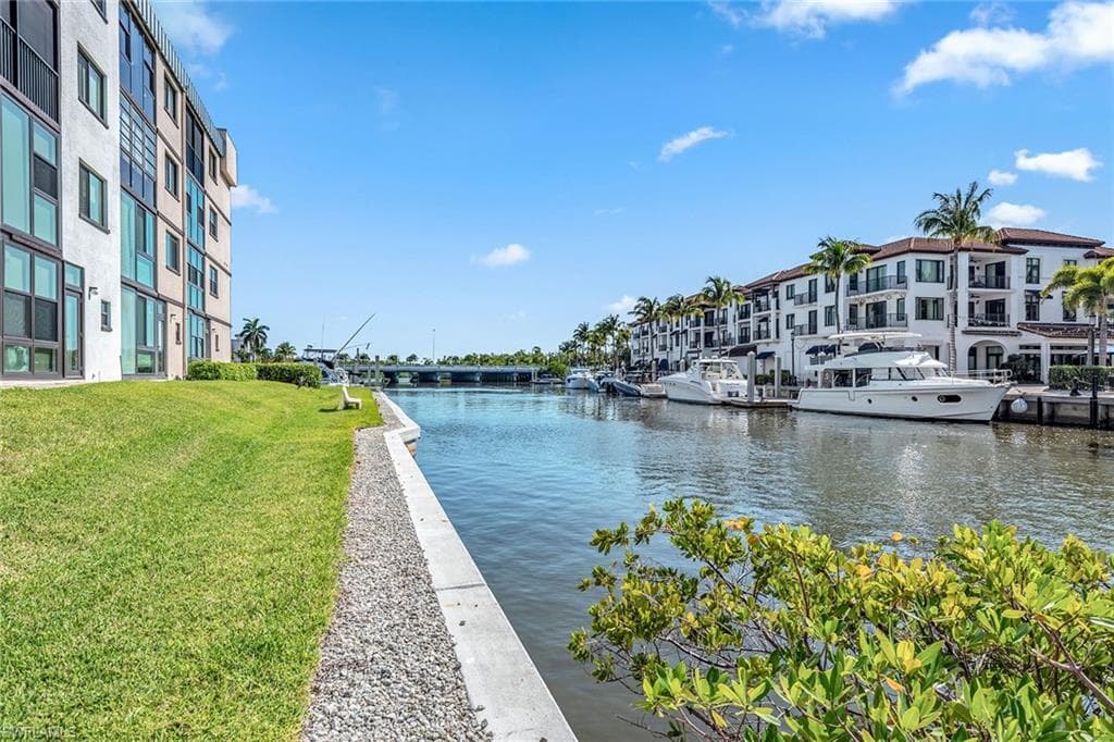 807 River Point DR 105D-30