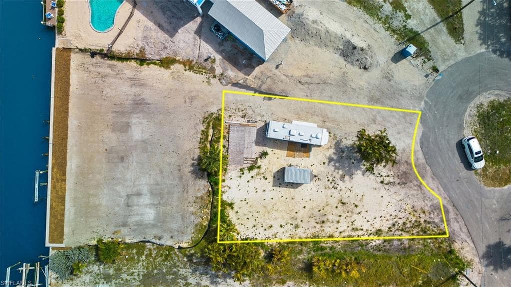 740 Matanzas CT, FORT MYERS BEACH FL 33931-6