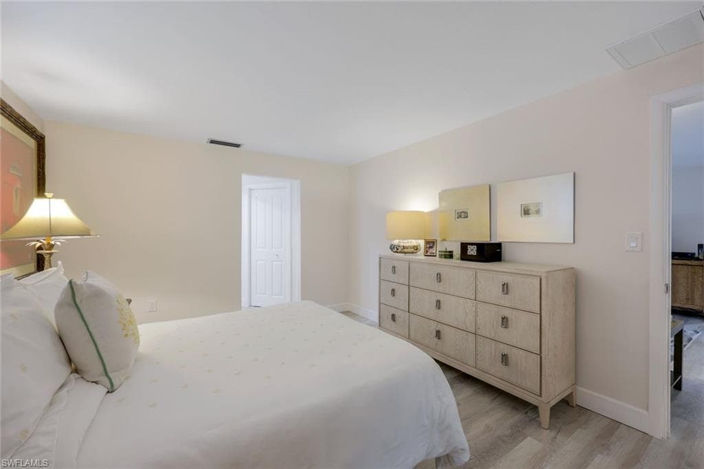10320 River DR, BONITA SPRINGS FL 34135-15