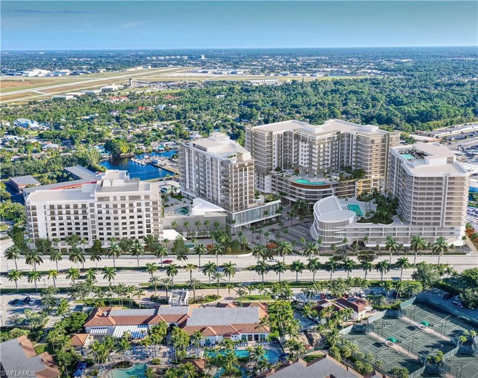 1925 Metropolitan BLVD, NAPLES FL 34104-1