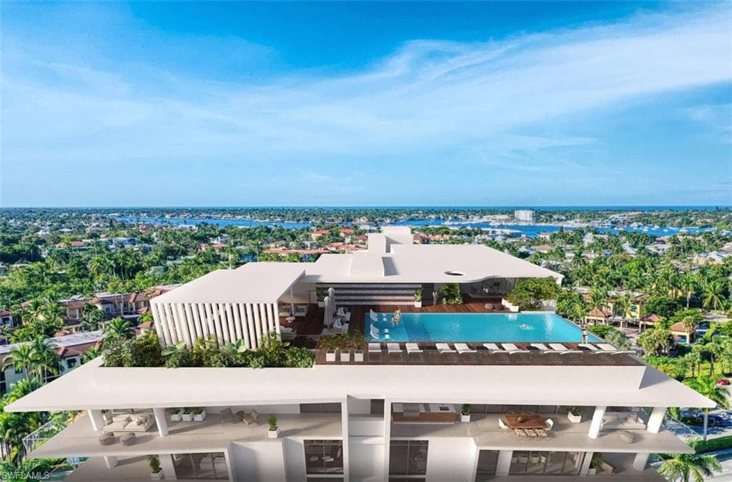 1925 Metropolitan BLVD, NAPLES FL 34104-4