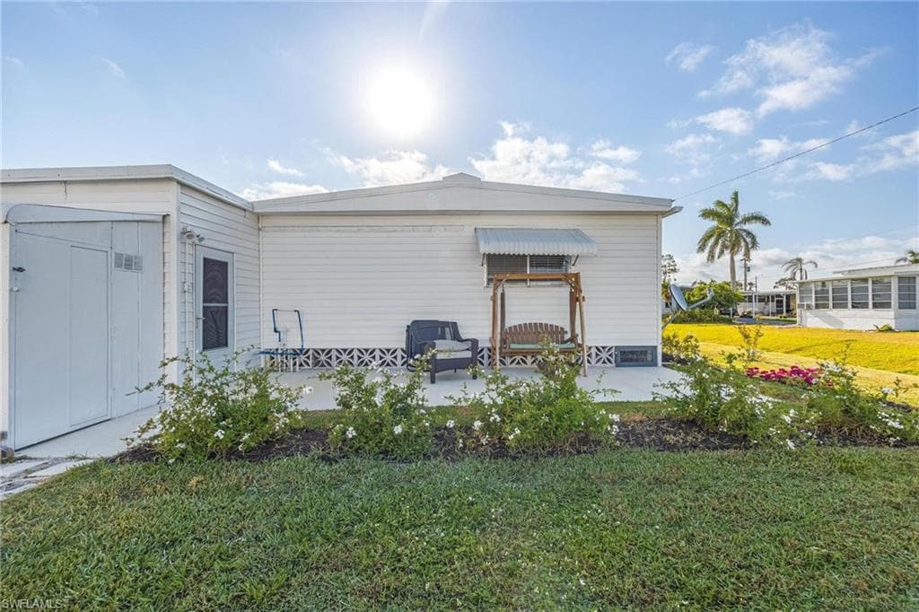 820 Peaceful DR, NORTH FORT MYERS FL 33917-31