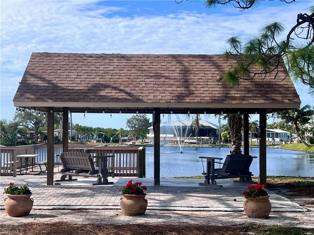 4696 Leilani LN, BONITA SPRINGS FL 34134-25