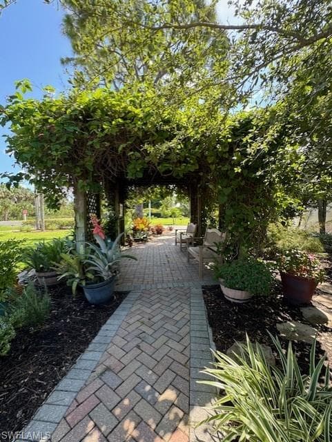 4696 Leilani LN, BONITA SPRINGS FL 34134-19