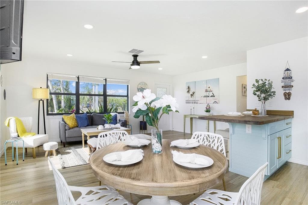 3455 Estey AVE, NAPLES FL 34104-3