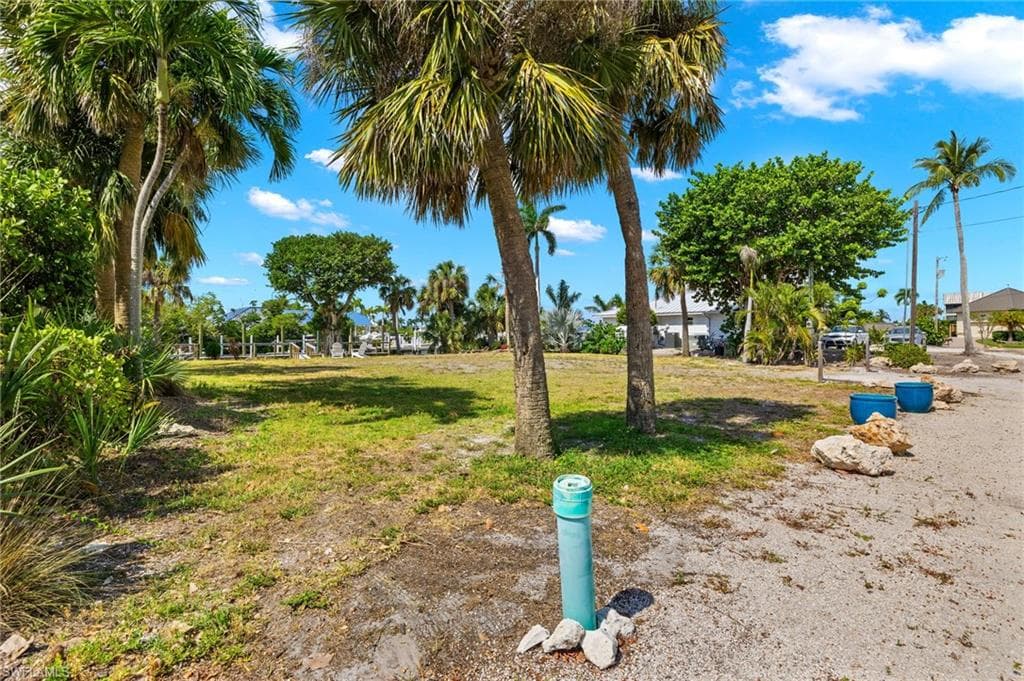 592 Lighthouse WAY, SANIBEL FL 33957-33