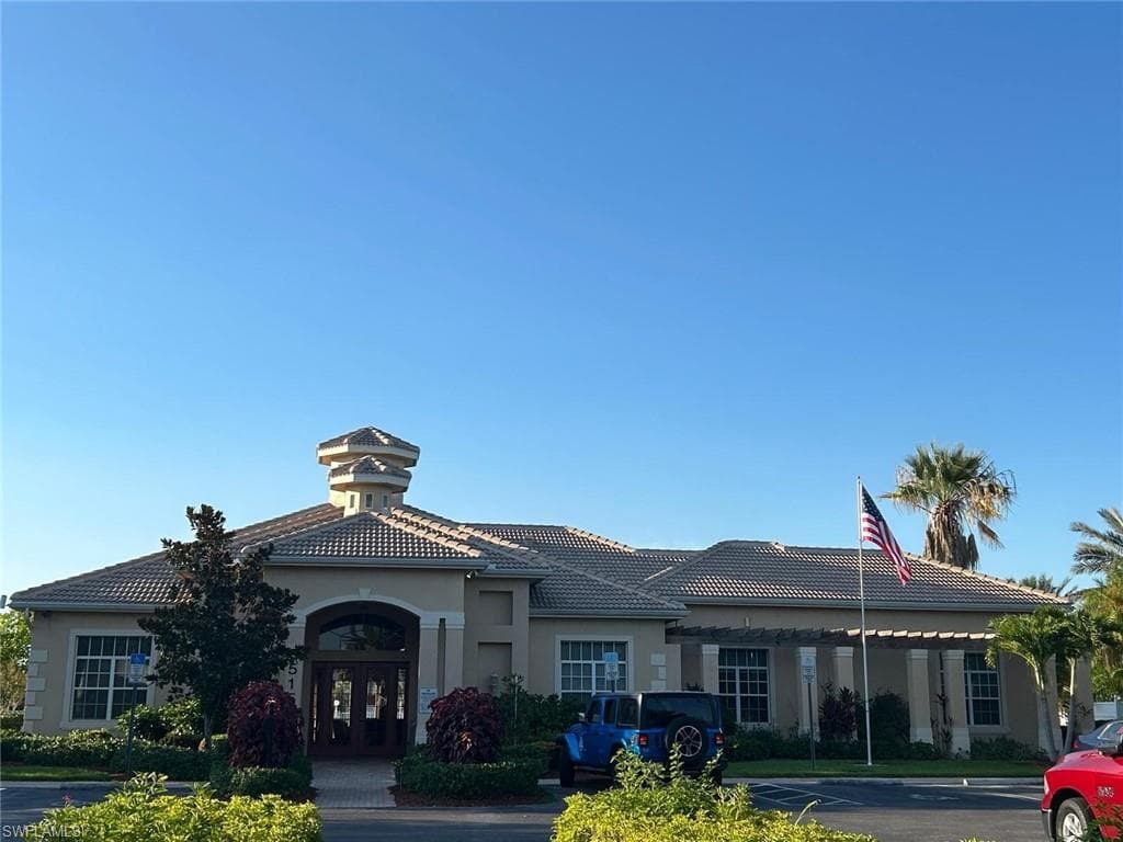 8591 Athena CT, LEHIGH ACRES FL 33971-4