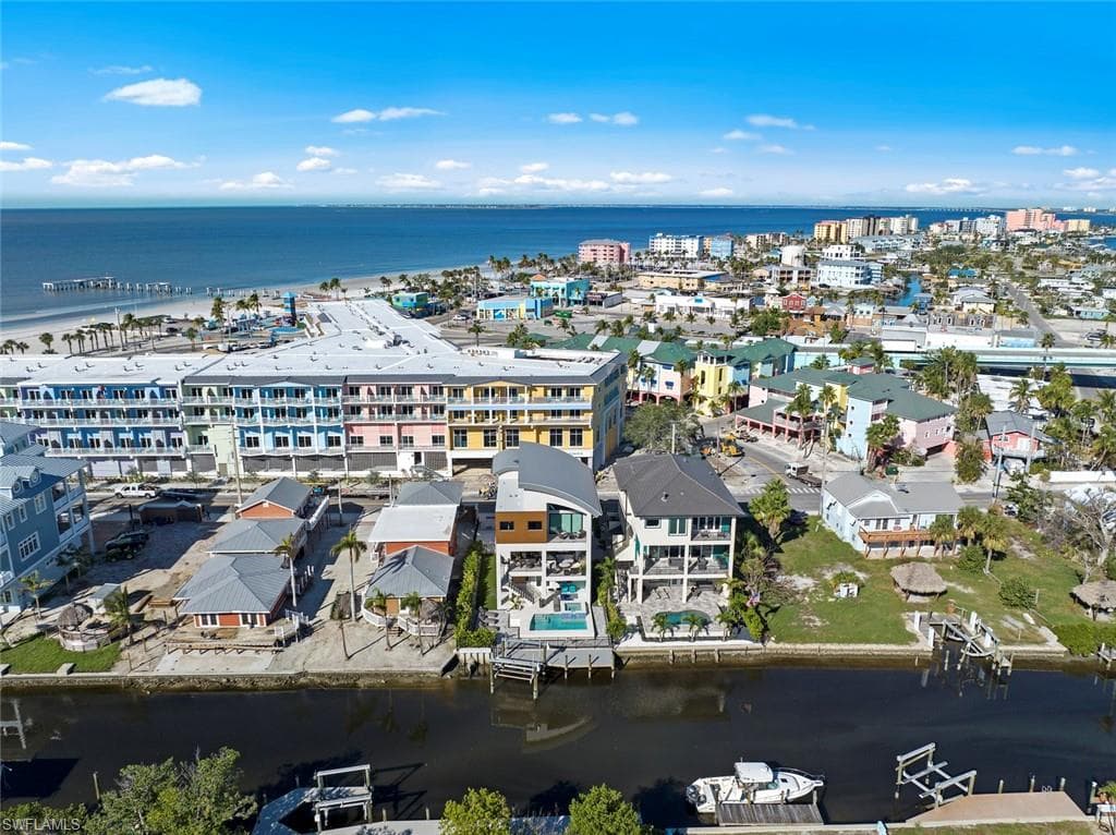 250 Crescent ST, FORT MYERS BEACH FL 33931-2