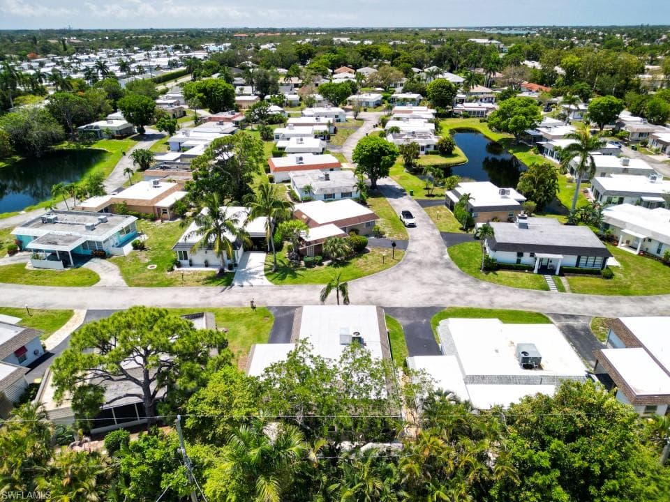 9 Knights Bridge RD # 30, NAPLES FL 34112-45