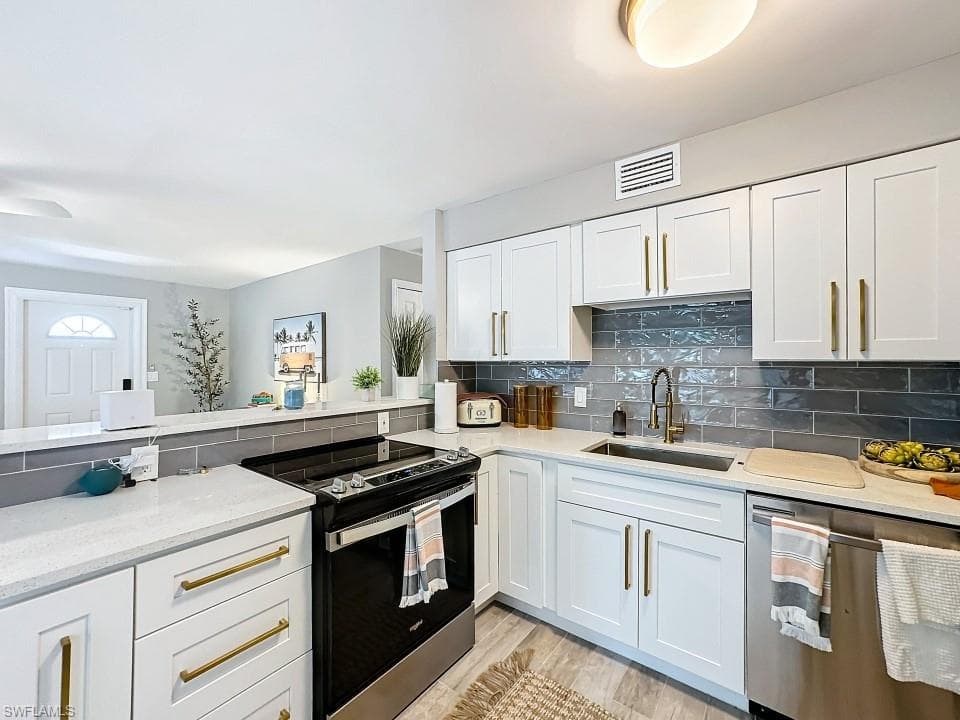 9 Knights Bridge RD # 30, NAPLES FL 34112-16