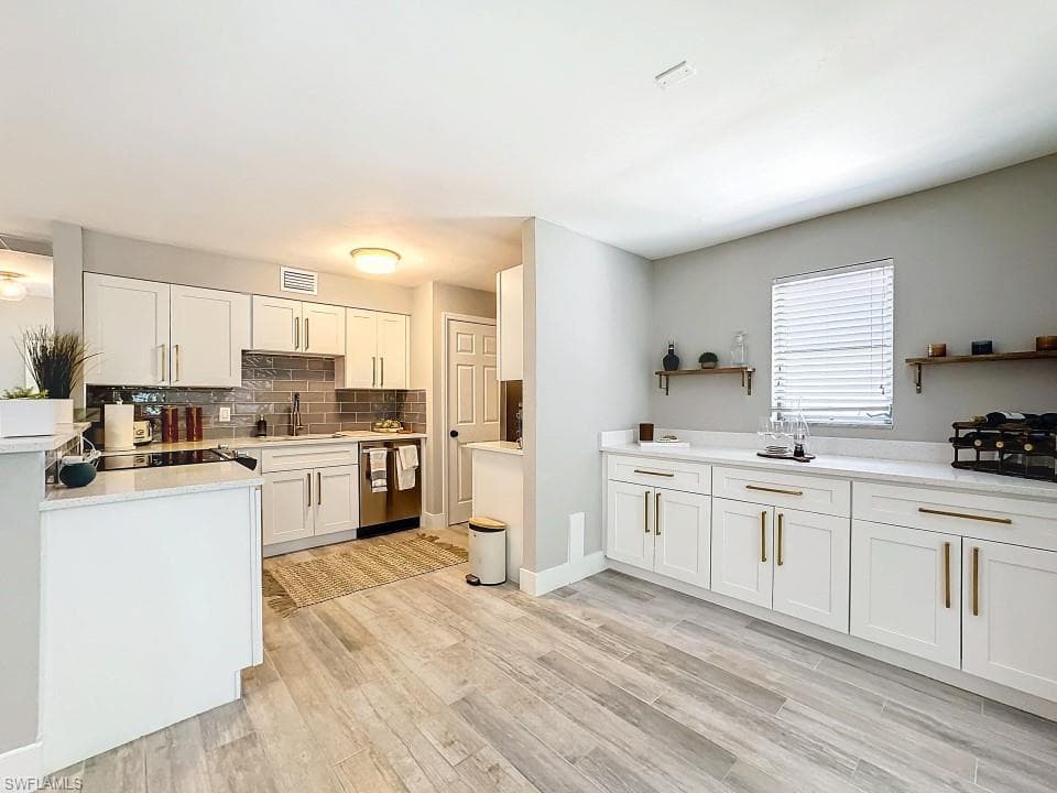 9 Knights Bridge RD # 30, NAPLES FL 34112-17