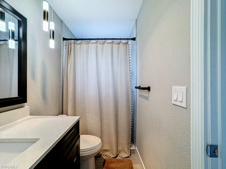 9 Knights Bridge RD # 30, NAPLES FL 34112-30