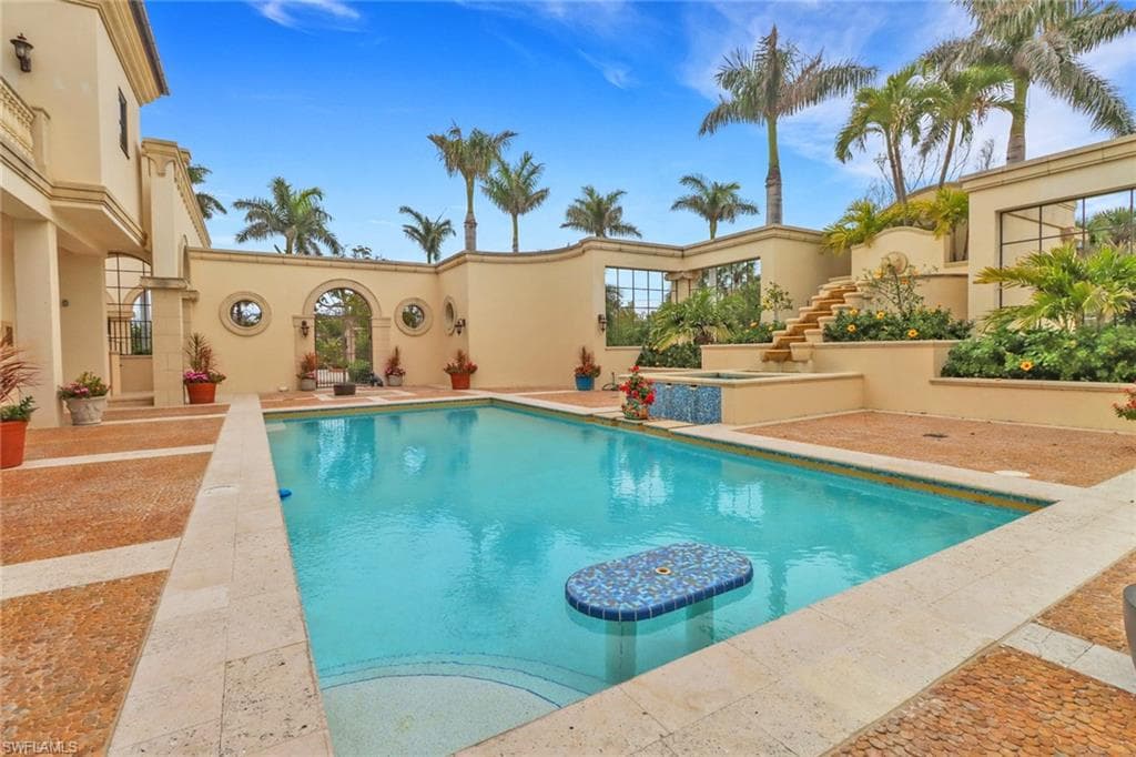 6111 Sanibel Captiva RD, SANIBEL FL 33957-28