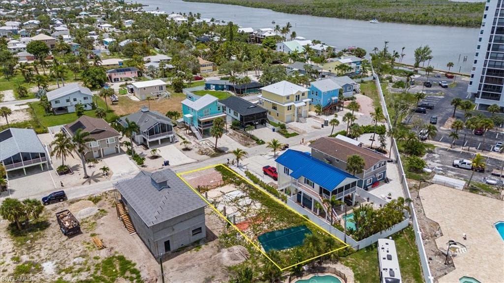 122 Gulfview AVE, FORT MYERS BEACH FL 33931-3