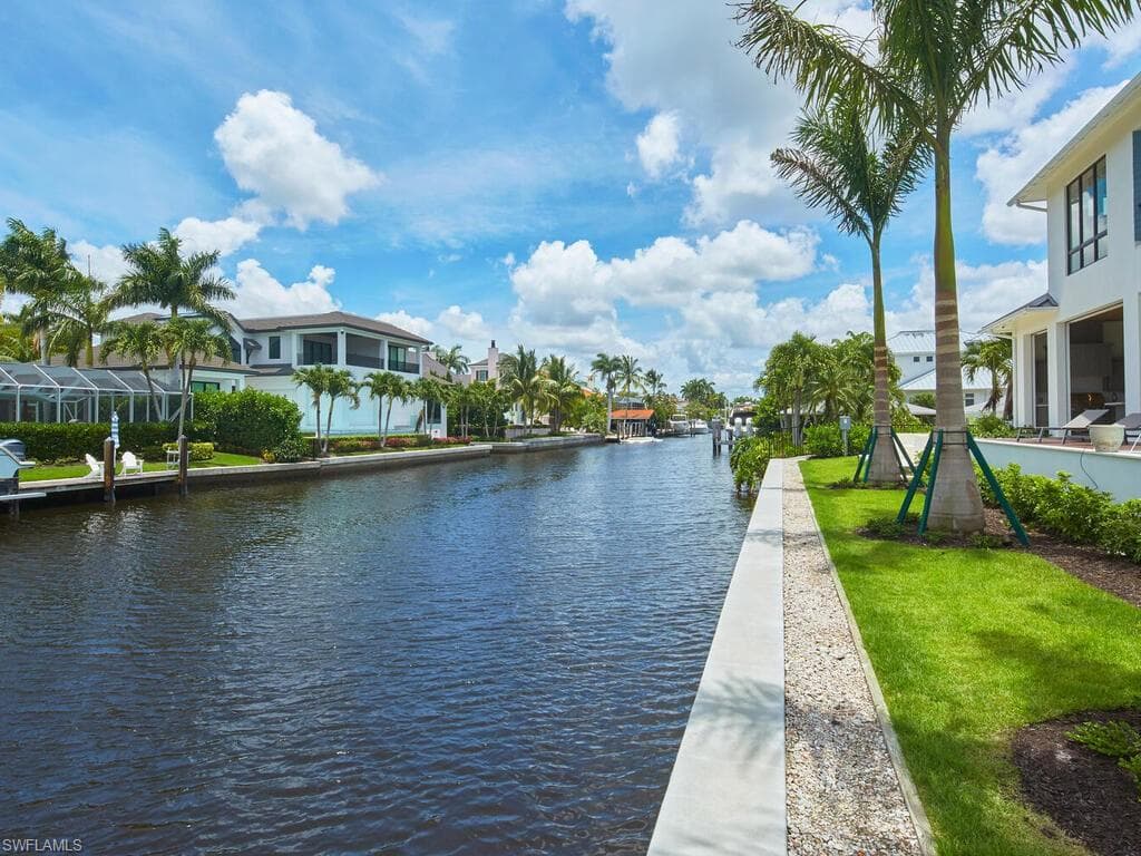 575 17th AVE S, NAPLES FL 34102-35