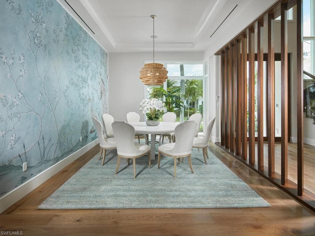 575 17th AVE S, NAPLES FL 34102-8