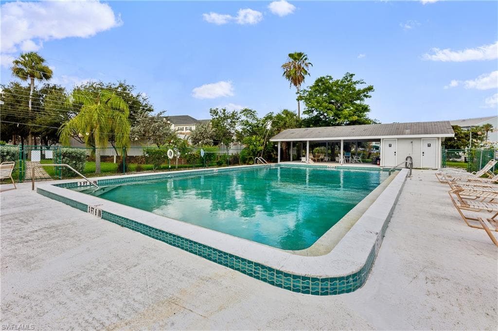 1051 Palm AVE # 114, NORTH FORT MYERS FL 33903-20