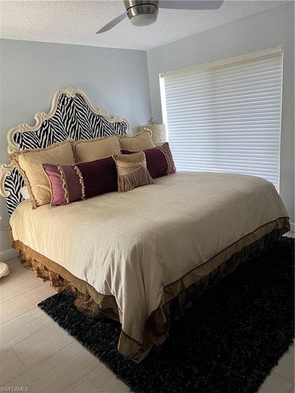 671 100th AVE N, NAPLES FL 34108-8