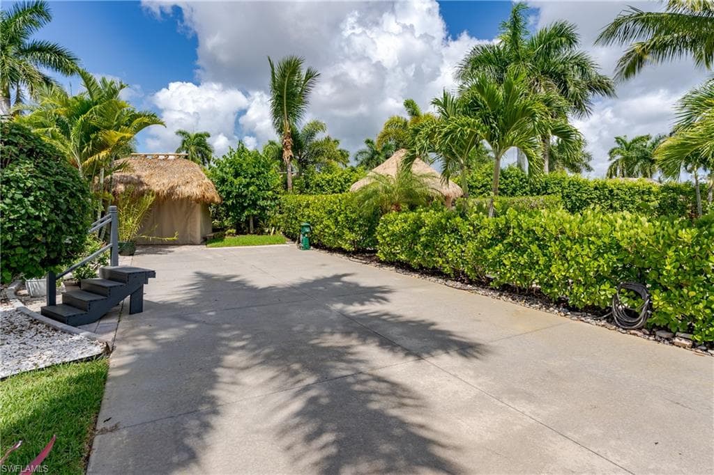 13573 Snapper LN, NAPLES FL 34114-4