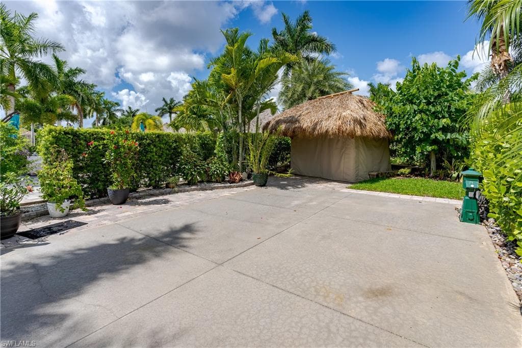 13573 Snapper LN, NAPLES FL 34114-9