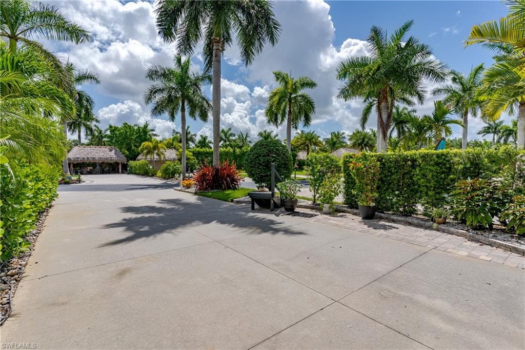 13573 Snapper LN, NAPLES FL 34114-20