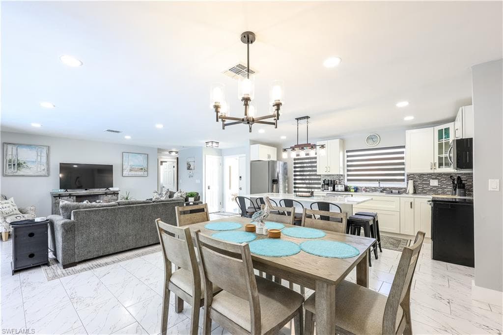 3505 SE 16th PL, CAPE CORAL FL 33904-17