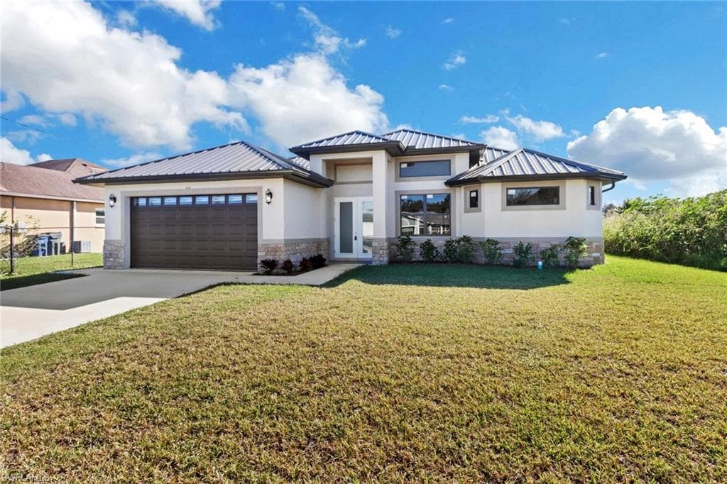 3303 16th ST W, LEHIGH ACRES FL 33971-2